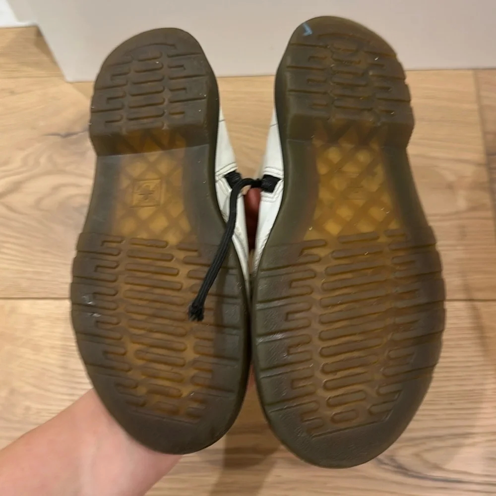 Girls 1460 J Dr. Martens size 3 White boots